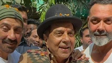 Dharmendra की आखिरी फिल्म Ikkis के लिए इमोशनल देओल परिवार!