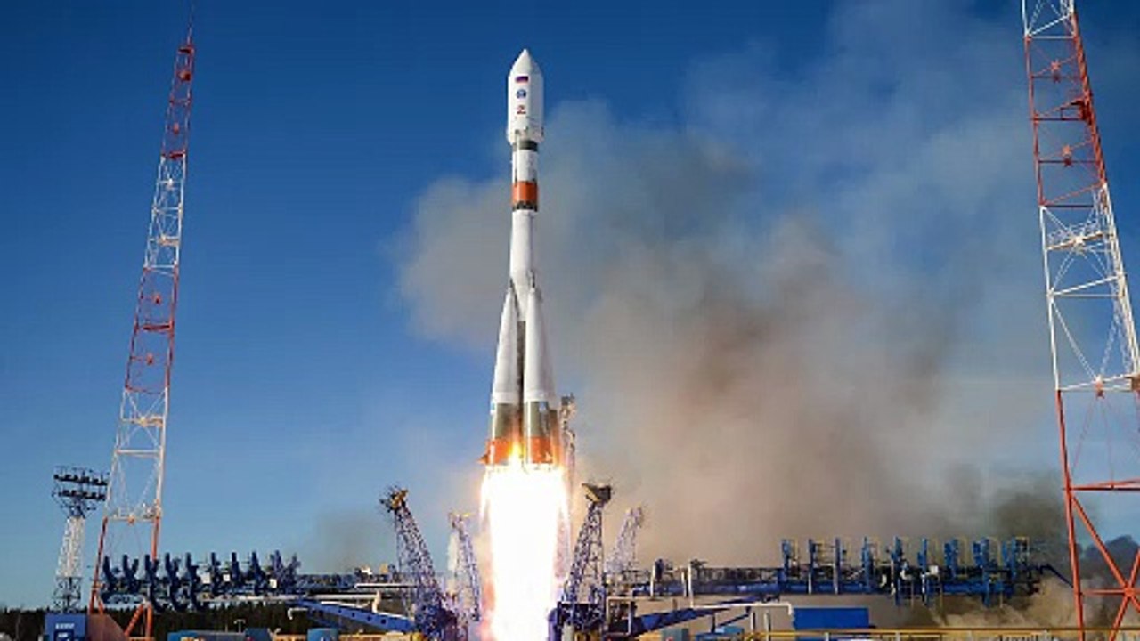 La Russia lancia con successo il razzo Soyuz-2.1a con un satellite militare da Plesetsk