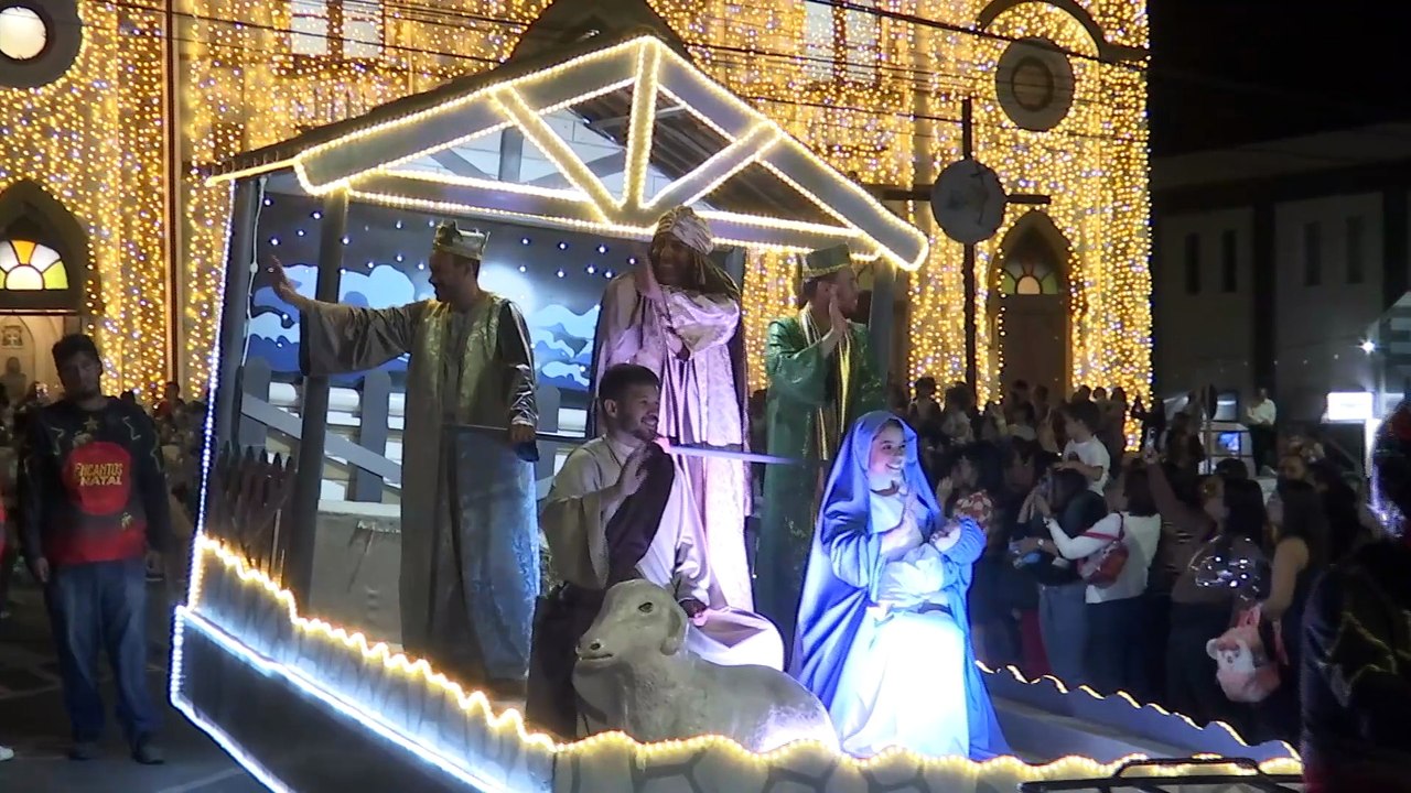 Desfile Natalino em Garanhuns: Encanto, Tradições e Acolhimento Turístico na Suíça Pernambucana