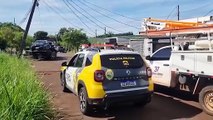 Gol atinge poste no bairro Esmeralda