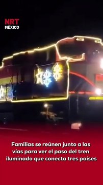 🎄🚆 El tren decorado de la empresa Canadian Pacific Kansas City (CPKC), que conecta Canadá, Estados Unidos y México, ha sido visto en estos días cruzando por Acámbaro.