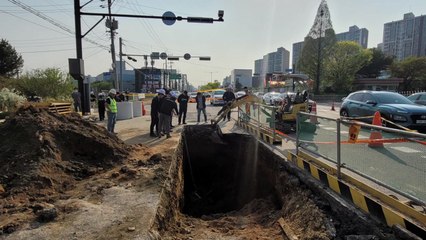 '2명 사상' 매몰 사고 6명 송치...불법 하도급 적발 / YTN