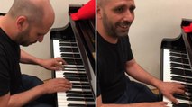 Checco Zalone al pianoforte: il video dell'esibizione in casa d'amici è virale sui social network