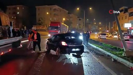 Bursa\'da feci kaza: 3 yaralı