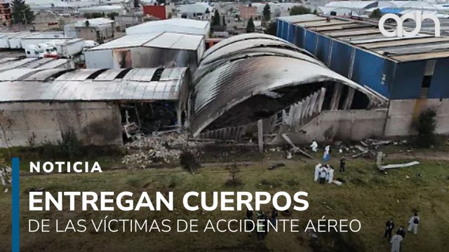 Entregan cuerpos de las víctimas de accidente aéreo en Toluca