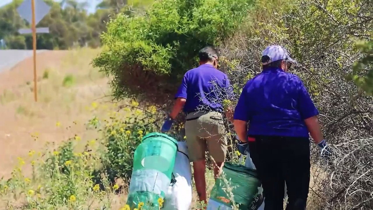 Three women have given back to their community by removing roadside rubbish in Western Australia