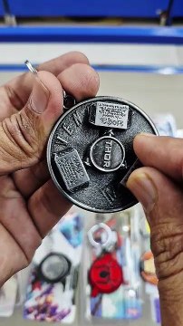 Rotating Thor Hammer Keyring ⚡️ Spinner Model Keychain Review | Metal Mjolnir
