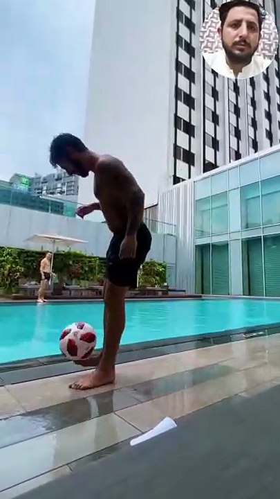 Pro free style over the water Football ⚽ #messi#ronaldo#game#football