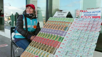 Rekor ikramiye için geri sayım başladı! Yılbaşı öncesi Kadıköy’de Milli Piyango kuyrukları uzadı