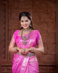 sobha Shetty looking beautiful and pink saree