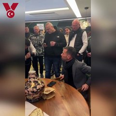 Cumhuriyetçi Vatanseverler Partisi (CVP) Genel Başkanı Serkan Öz de "Bugün 27 Aralık 2025. Bugünden sonra düşman kuvvetler uyuyamayacak, Türk milleti şükür diyecek, bir kapı açılacaktır" ifadelerini kullandı. 