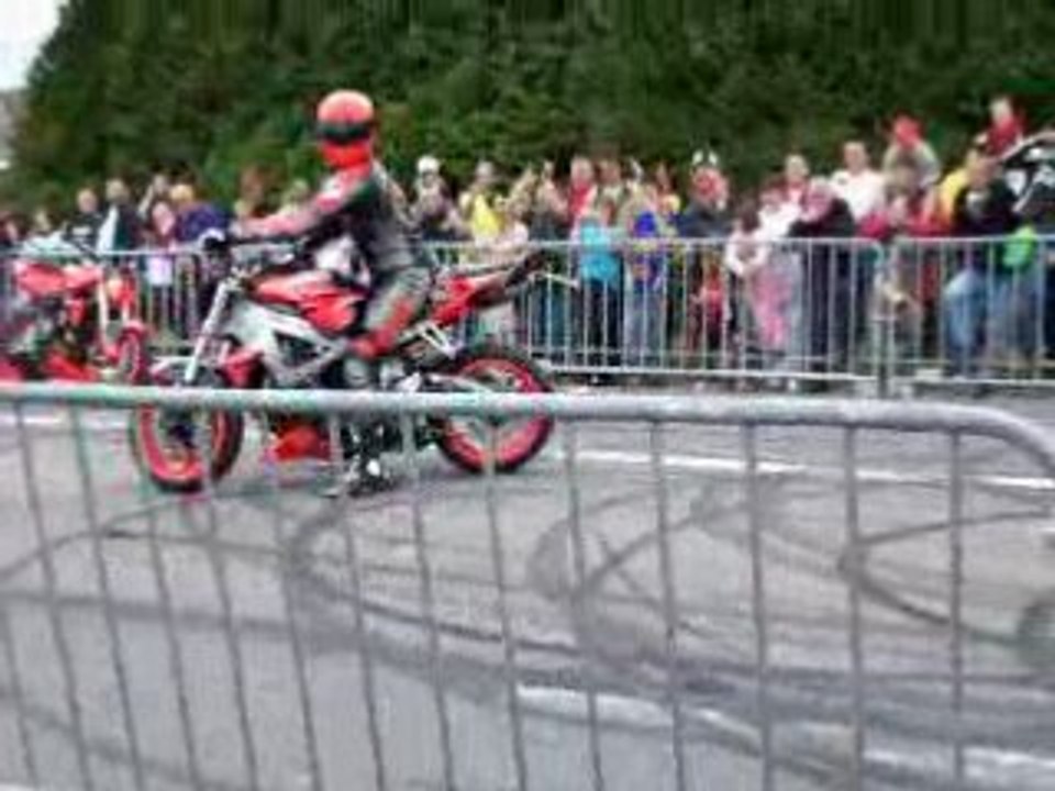 Duke fait des flammes gournay en bray 2008