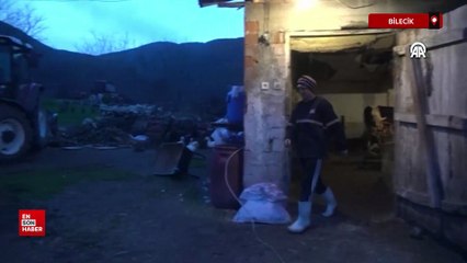 Bilecikli kadınlar günün stresini kurdukları kahvehanede atıyor