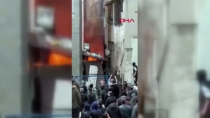 İstanbul'da 5 katlı binada korkutan yangın