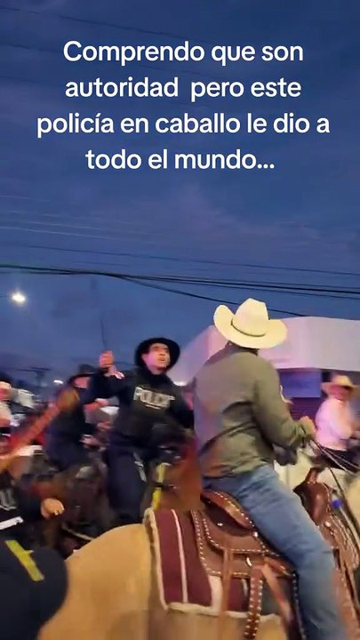 Policías en tope