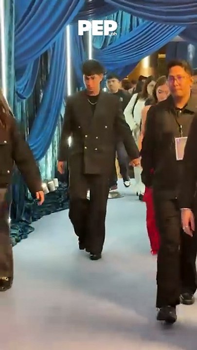 JM Ibarra & Fyang Smith at the 51st MMFF Gabi Ng Parangal Blue Carpet | PEP Coverage