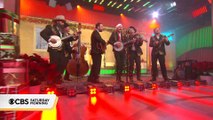 Corn Whiskey Christmas (Live) - Old Crow Medicine Show
