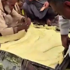 Gur aor shakar banany ka tareeqa. گڑ اور شکر بنانے کا طریقہ