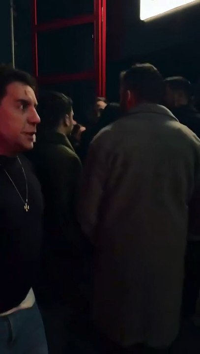 Γιώργος Μαζωνάκης: Βγήκε έξω από το νυχτερινό κ...