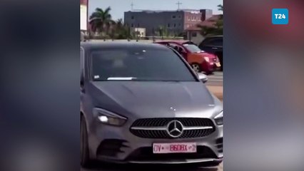 Kıyameti beklerken Mercedes aldı: Ganalı Ebo Nuh, "Tanrı tufanı gelecek yıla erteledi" dedi
