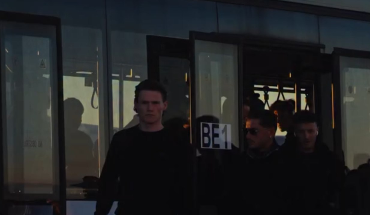 Verso Cremonese-Napoli, la concentrazione degli azzurri: l'arrivo in aeroporto