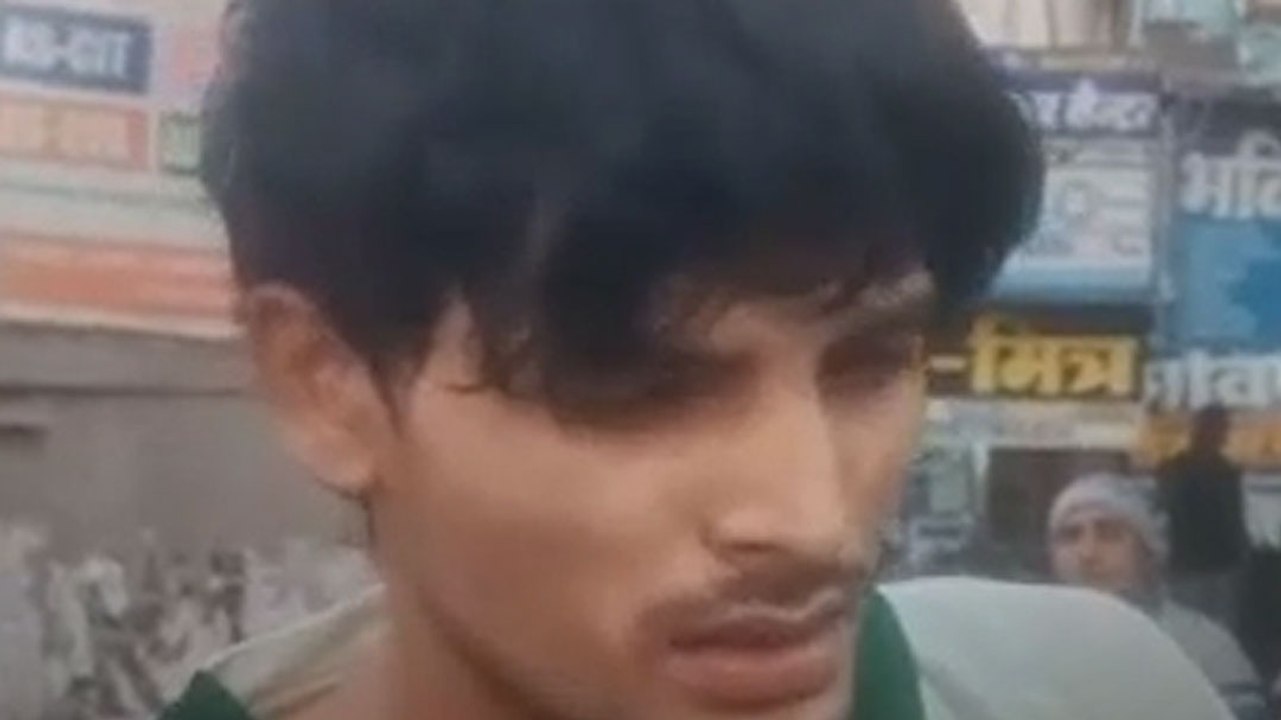 फरार चल रहे 25 हजार के इनामी बदमाश को पुलिस ने किया गिरफ्तार