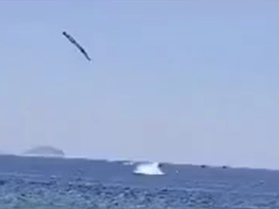 Ultraleichtflugzeug stürzt vor der copacabana ins meer