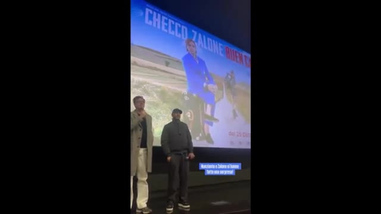 Checco Zalone e l'incursione a sorpresa in un cinema di Bari