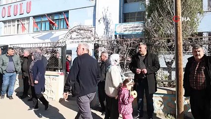 Adana’da bir mahallede seçim heyecanı