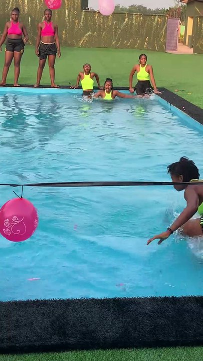 Swimming pool fun game