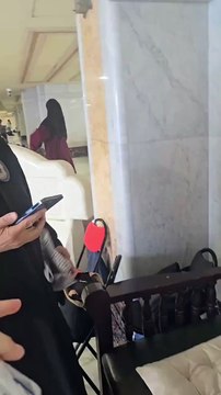 Umrede hem Türk kadınına hem ümmete terbiyesizlik: Haram diyor bir de! Sanki Kur’an-ı Kerim’de ayet yazıyor