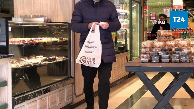 Plastik poşete 1 Ocak'tan itibaren yüzde 100 zam kararına vatandaş tepkili; Her şeye zam geldi, poşete de gelmiş, gelsin bakalım; alıştık zaten biz zamlara