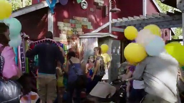 Wilson - Official Red Band Trailer (HDI)