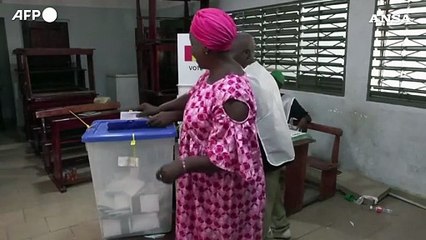 Urne aperte, la Guinea elegge il suo presidente