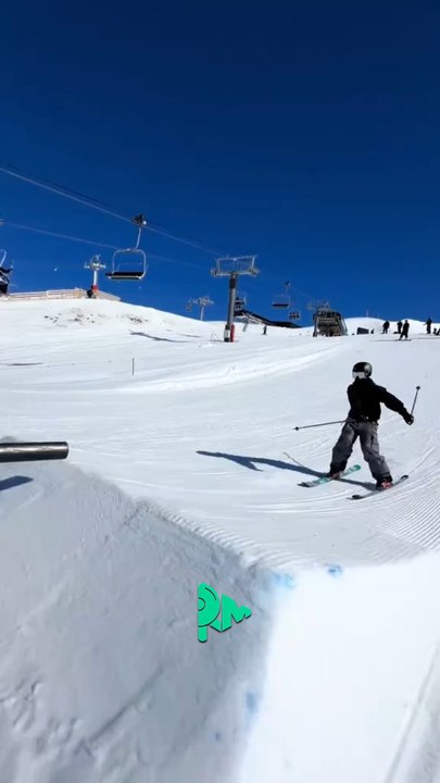 Quelques tricks en ski sur ce banger de Yeat ⛷️