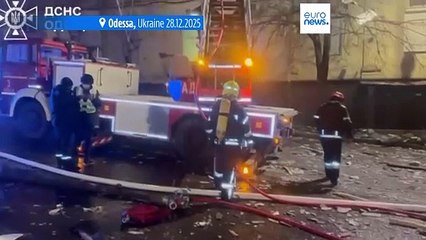 Les attaques nocturnes russes en Ukraine font un mort et cinq blessés