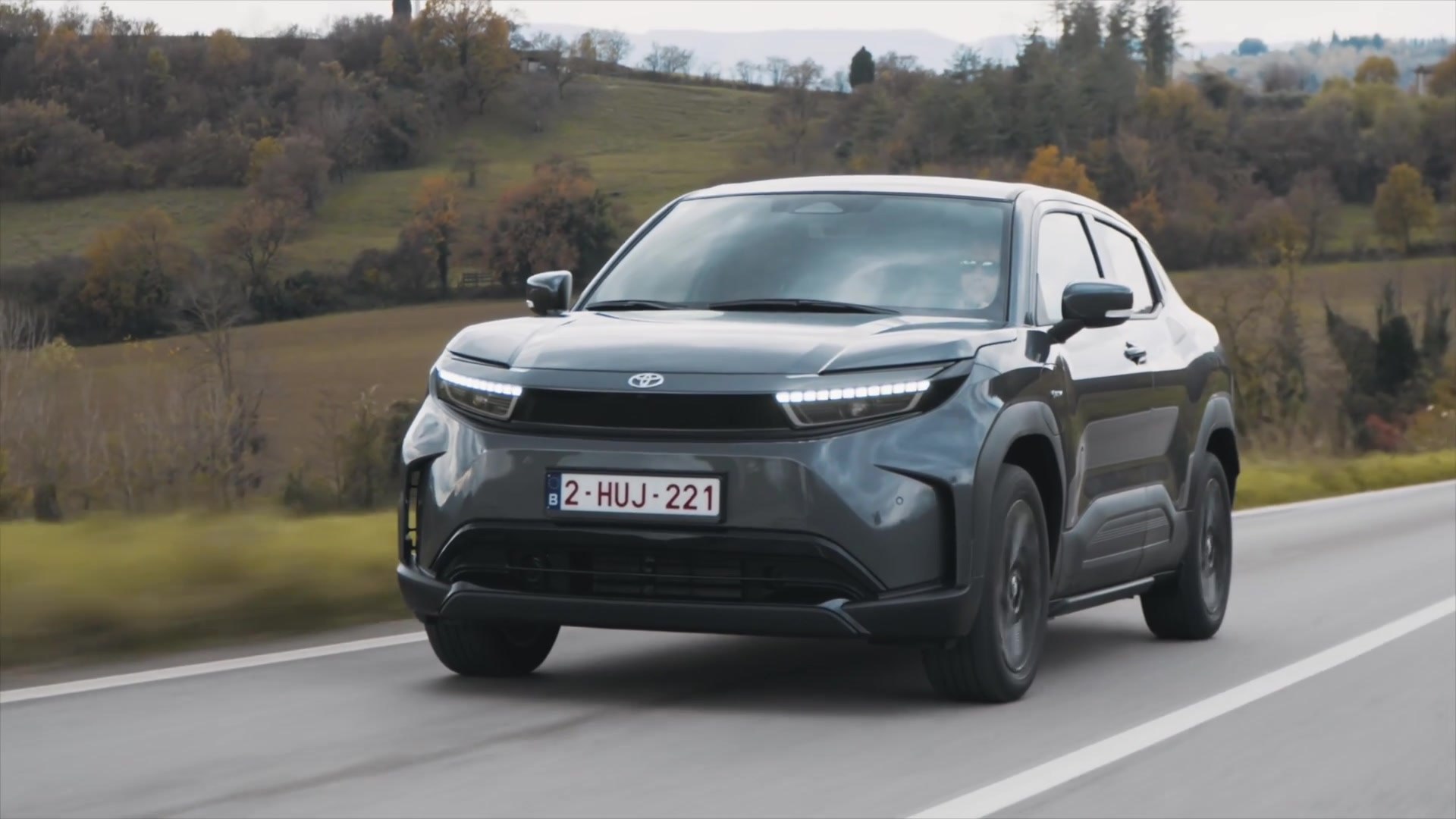 ⁣2026 Toyota Urban Cruiser FWD in Graphite Grey Driving Video