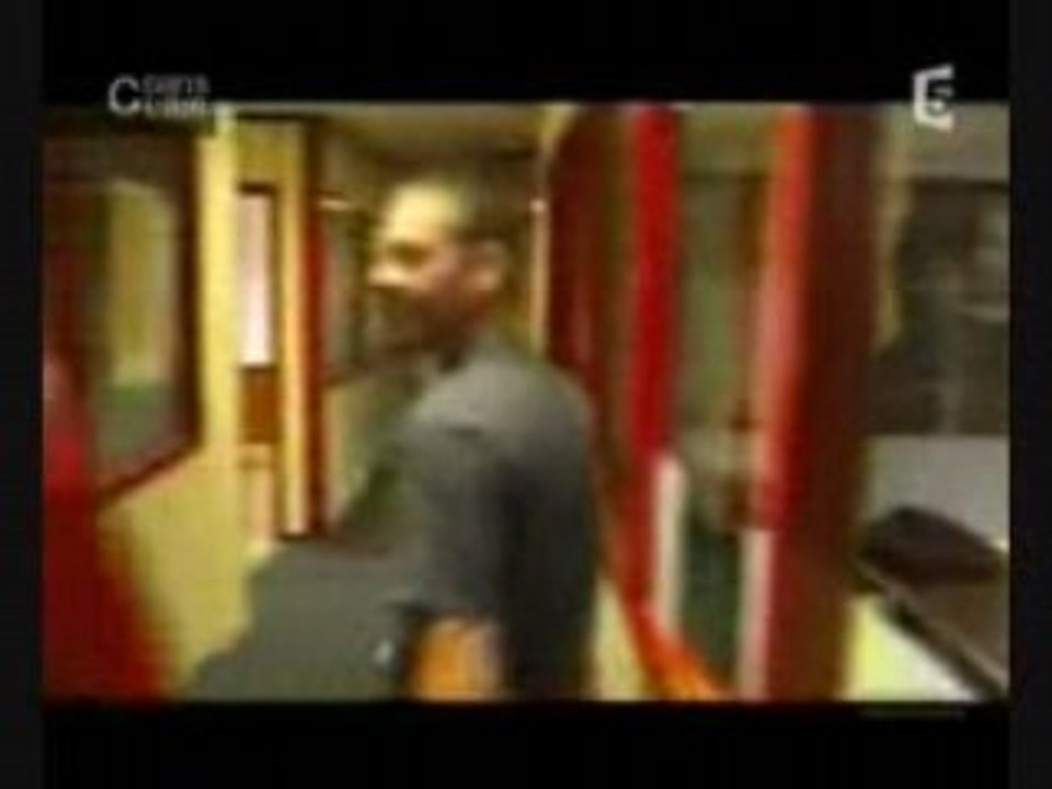 Femme flic dans une cité