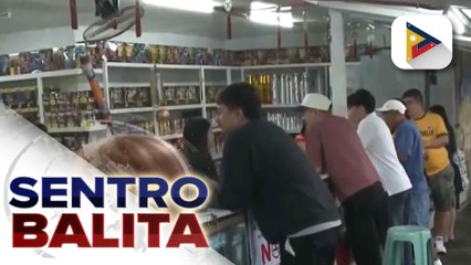 Mga bumibili ng paputok sa Bocaue, Bulacan, dagsa na; presyo ng paputok at pailaw, inaasahang tataas pa | ulat ni Patrick de Jesus
