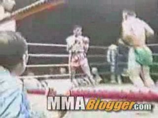 Rare Muy Thai  fight - Man VS Woman