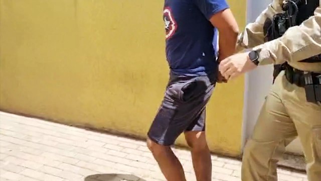 Homem é detido após avançar o semáforo e resistir à abordagem da PM