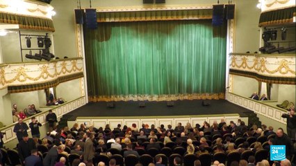 Reapertura del teatro de Mariúpol bajo control ruso: de la devastación a la restauración
