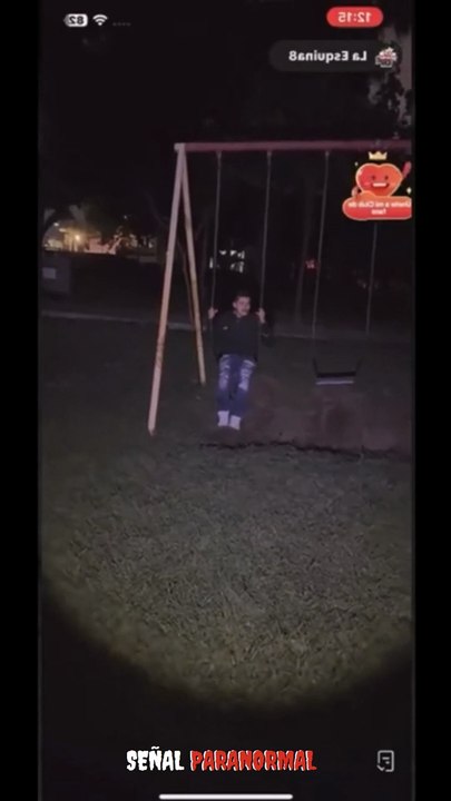 UN ENTE SE MANIFIESTA EN UN PARQUE