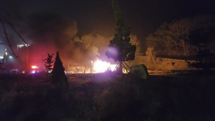 충남 공주에서 주차된 승용차 화재...다친 사람 없어 / YTN