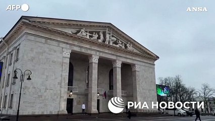Mosca riapre il teatro di Mariupol a tre anni dalla strage
