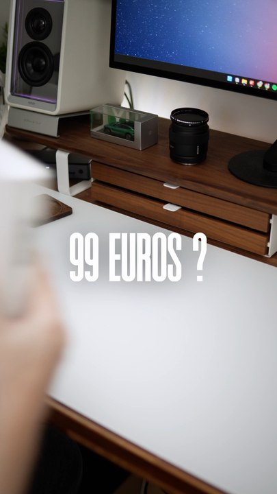 Clavier gaming compact 68 % AZERTY avec switchs magnétiques Gateron Jade réglables, Rapid Trigger, RGB personnalisable, USB-C et fonctions avancées pour réactivité extrême.