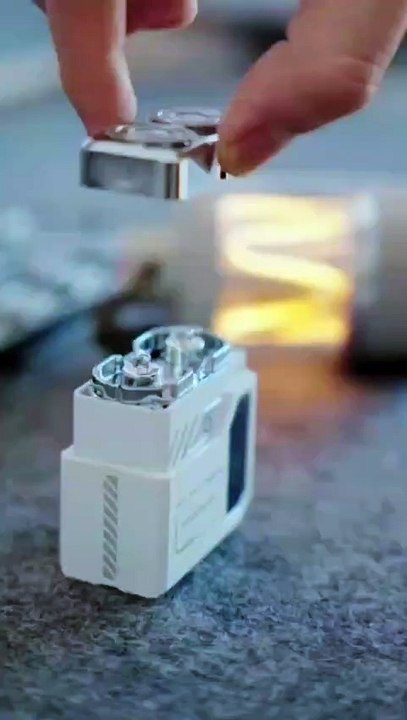 Mini Electric Smart Shaver – Compact Power for Smooth Grooming