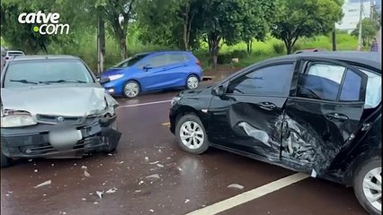 Duas passageiras são atendidas após acidente de trânsito no Brasmadeira
