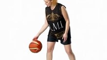 Camiseta negra de baloncesto unisex reciclada – colección J.A.M.L