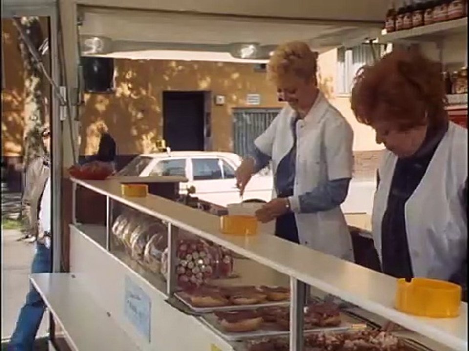 Drei Damen vom Grill S06E02-Einbildung Is Och ne Bildung